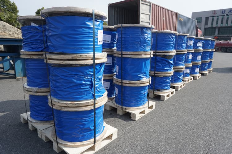 PACKAGING & DELIVERY 5