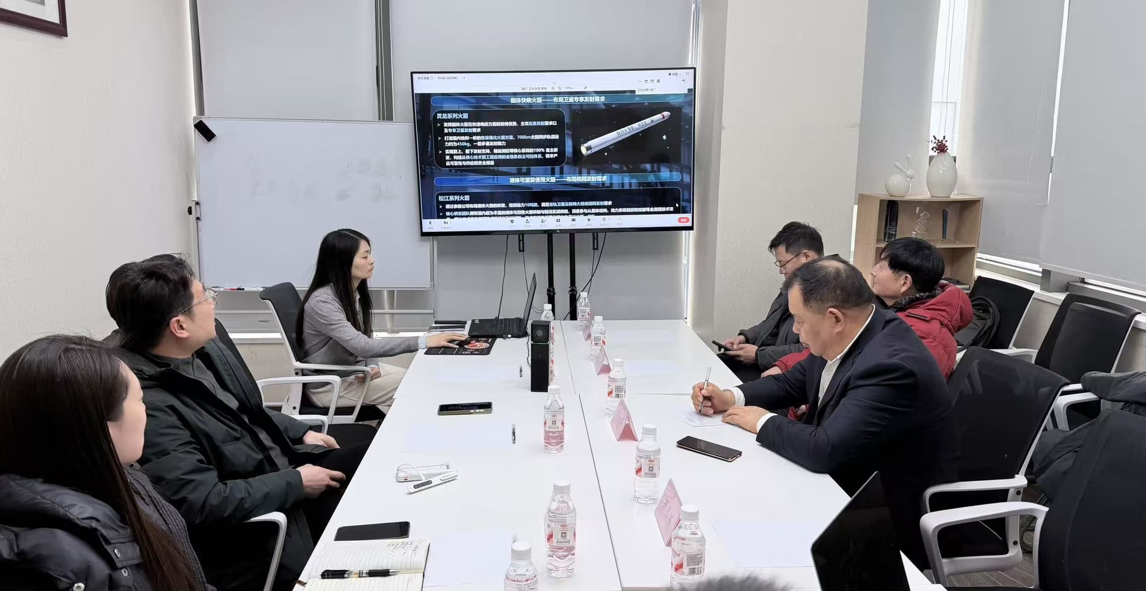 Qifan Cable Chairman Zhou Guihua Leads Delegation to OneSpace for Research and Exchange